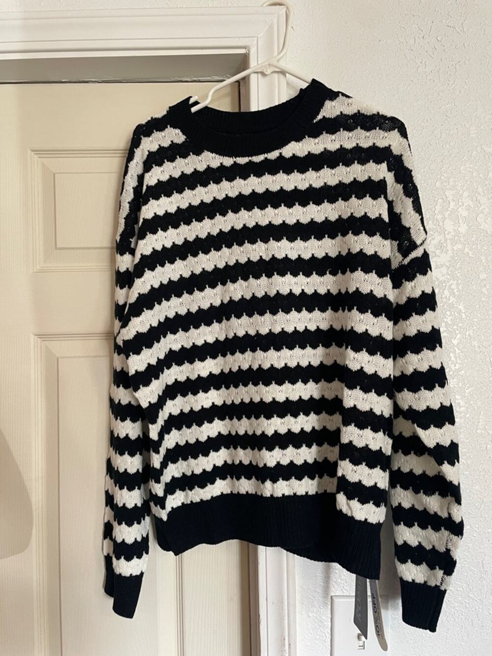 ROMWE Black and White Striped crocheted knitted Crewneck Medium Sweater NWOT